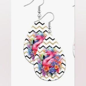 Flamingo teardrop‎ earrings wooden new e17